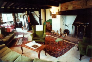 Reply Farmhouse Living Room